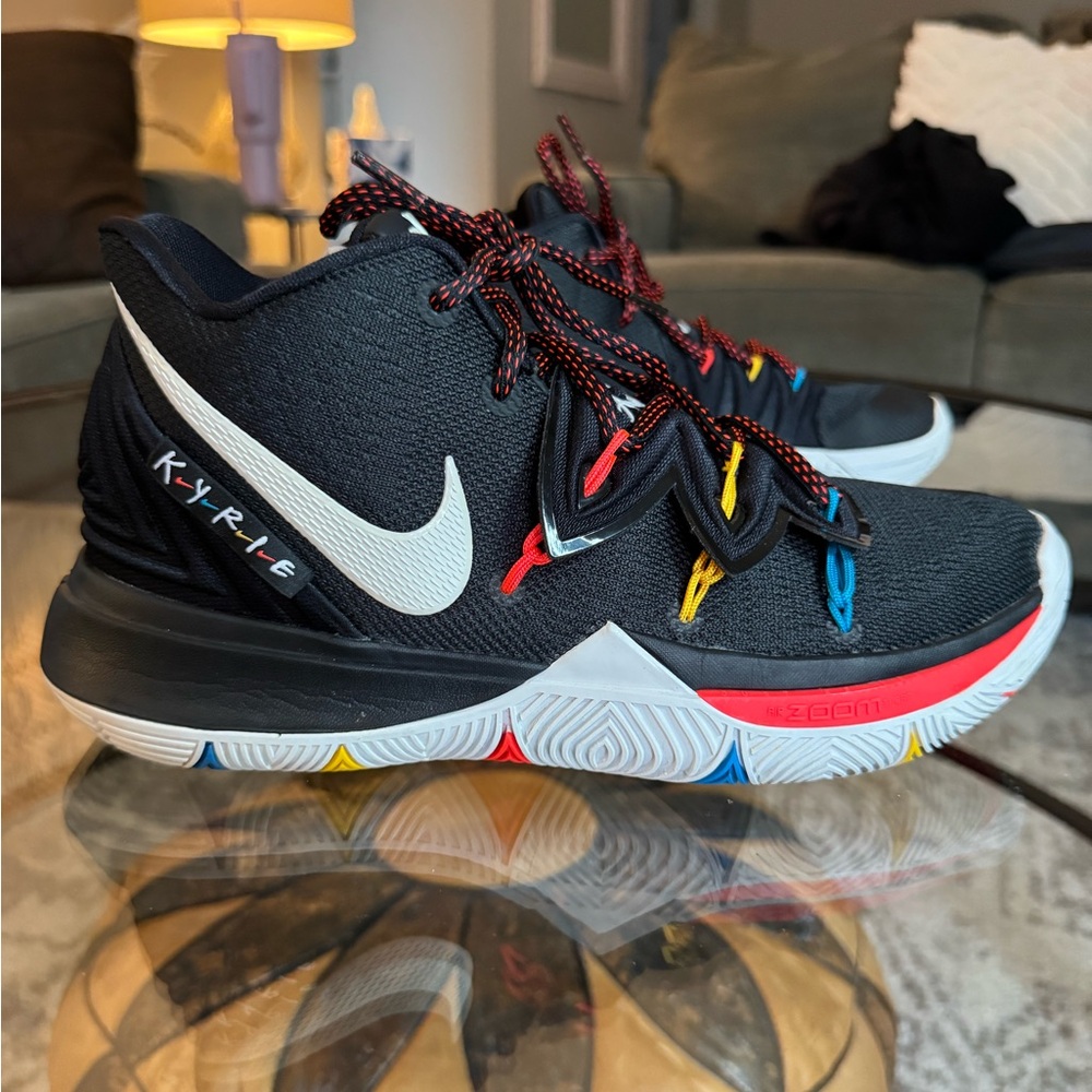 Nike Air Kyrie 5 'Friends' basketball shoes